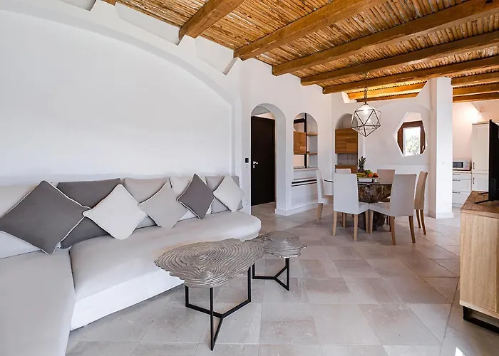 Laureliving Holiday Home Villa Katia * La Maddalena (Sassari)