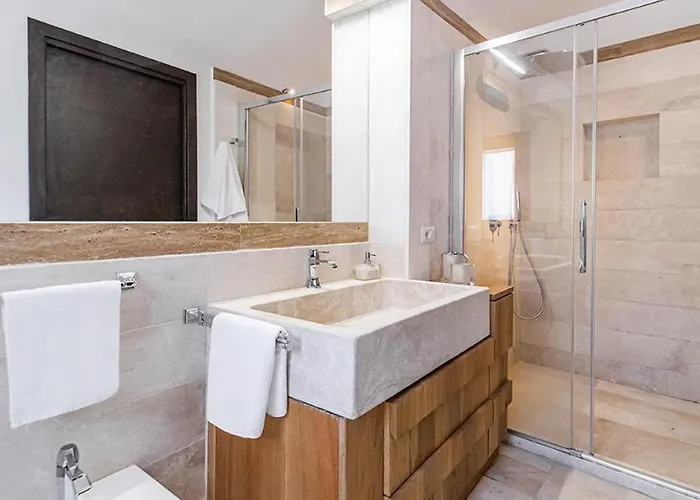 Laureliving Holiday Home Villa Katia *