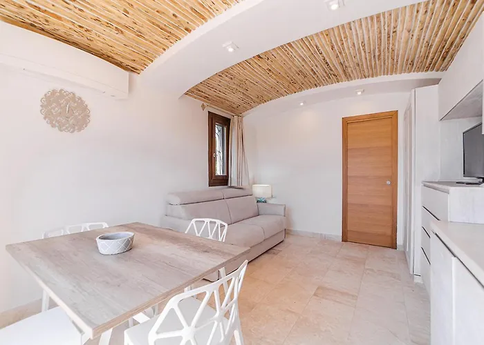 Villa Laureliving Holiday Home Villa Katia La Maddalena (Sassari)